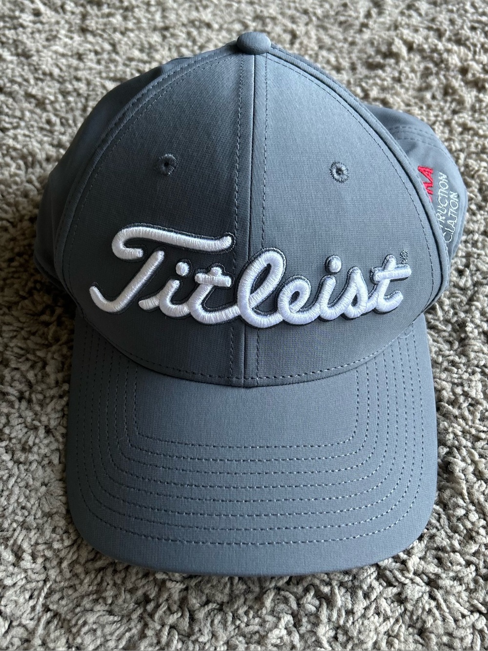 NWT Titleist Tour Performance Cap Mens Gray 4Way Stretch UPF 50+ Adjustable Hat